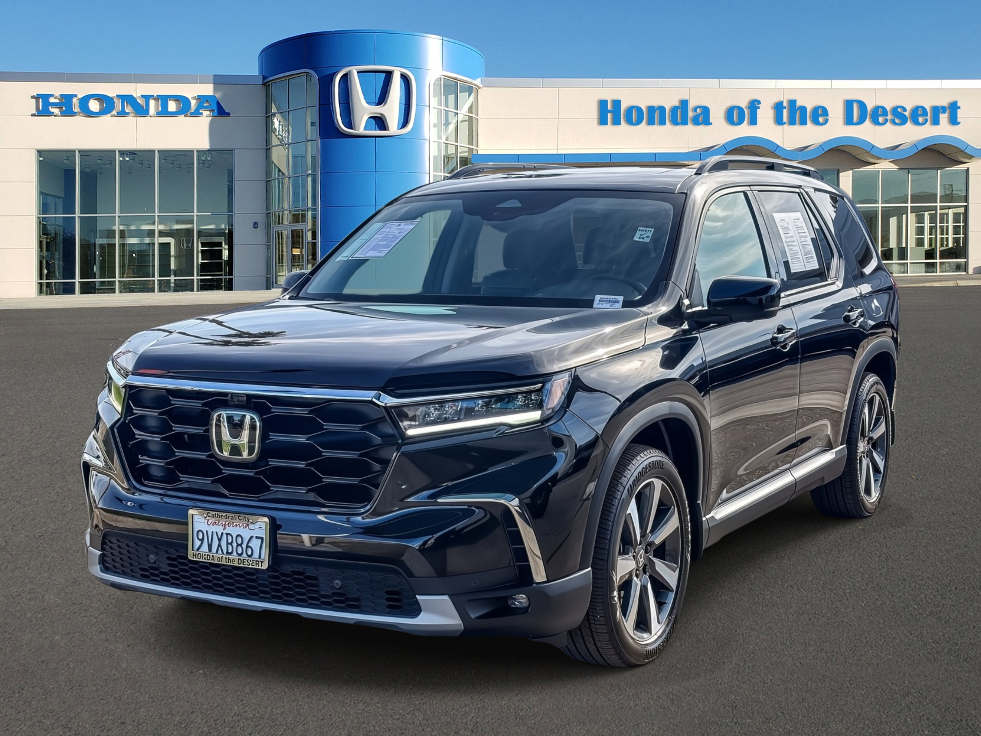 Certified 2025 Honda Pilot Elite image 3