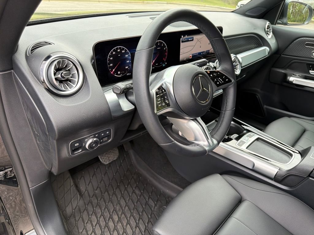Certified 2024 Mercedes-Benz GLB 250 image 16
