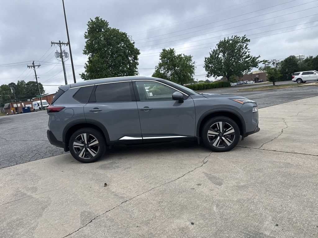 Used 2023 Nissan Rogue SL w/ SL Premium Package FWD image 5