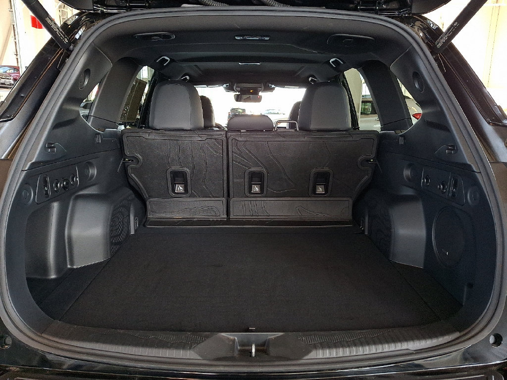 Used 2025 Subaru Forester Limited AWD/4WD image 30