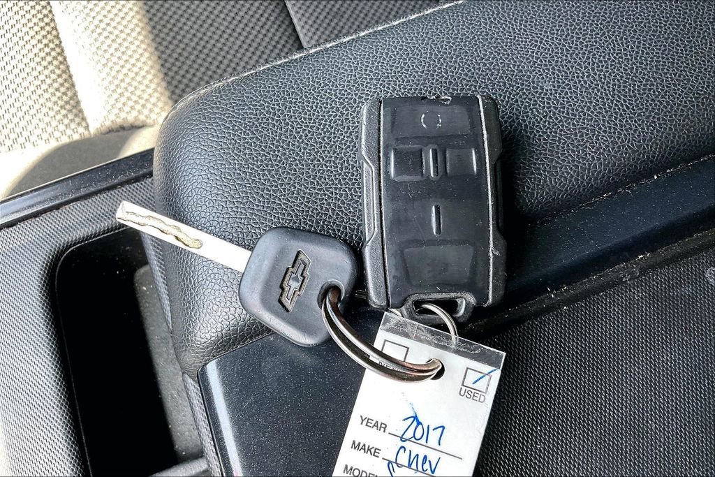 Used 2017 Chevrolet Silverado 1500 LT w/ All Star Edition image 27