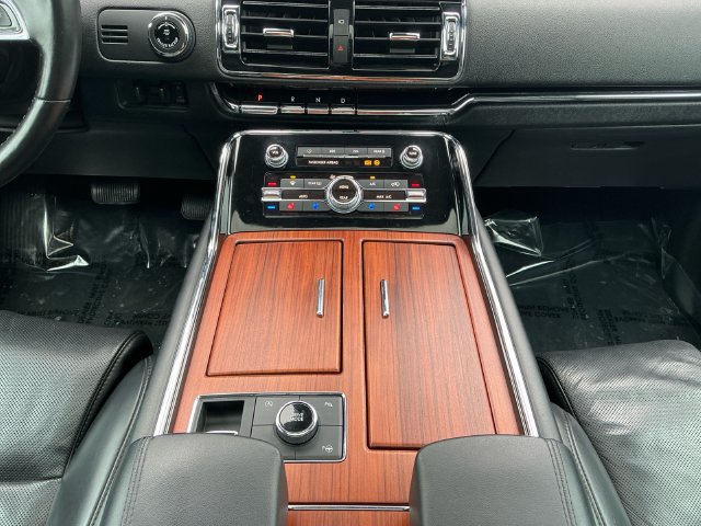 Used 2019 Lincoln Navigator L Reserve AWD/4WD image 15