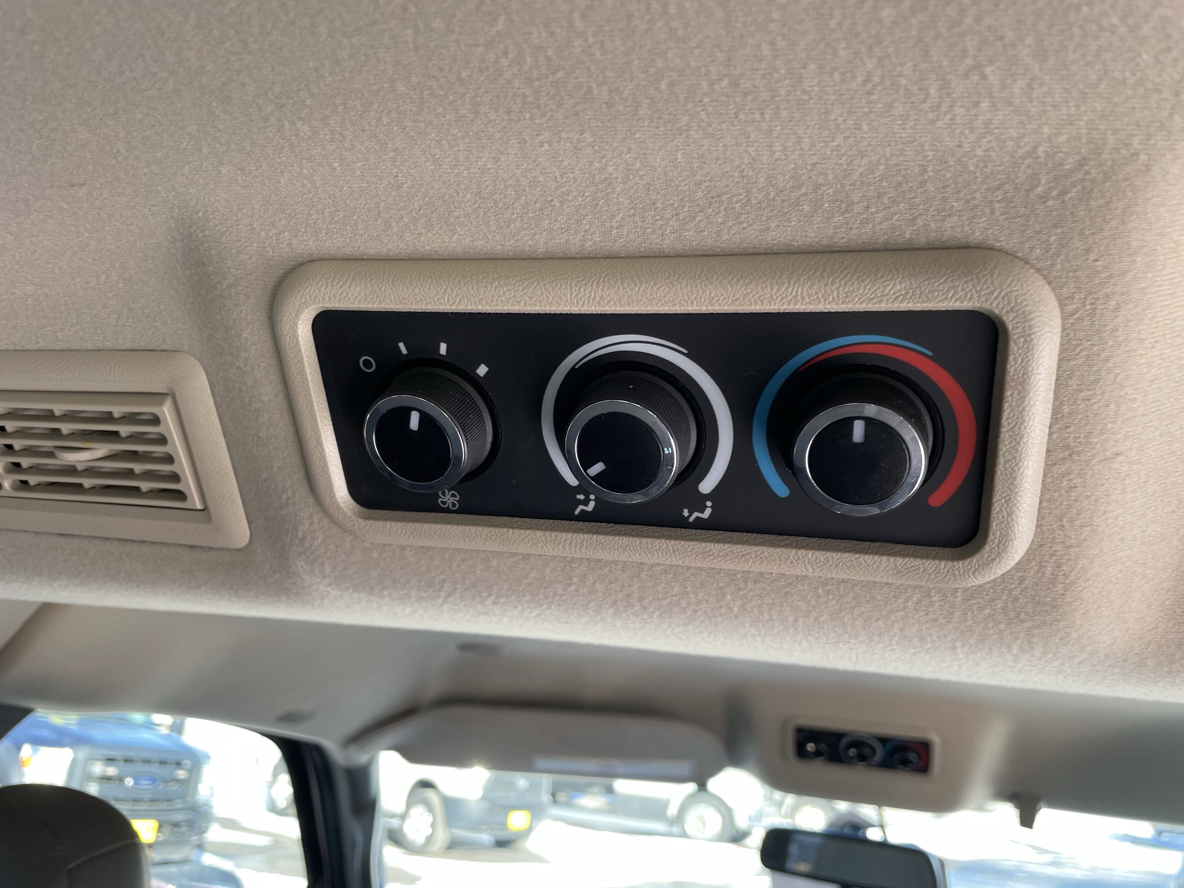 Used 2018 Chevrolet Express 2500 LT w/ LT Preferred Equipment Group image 14