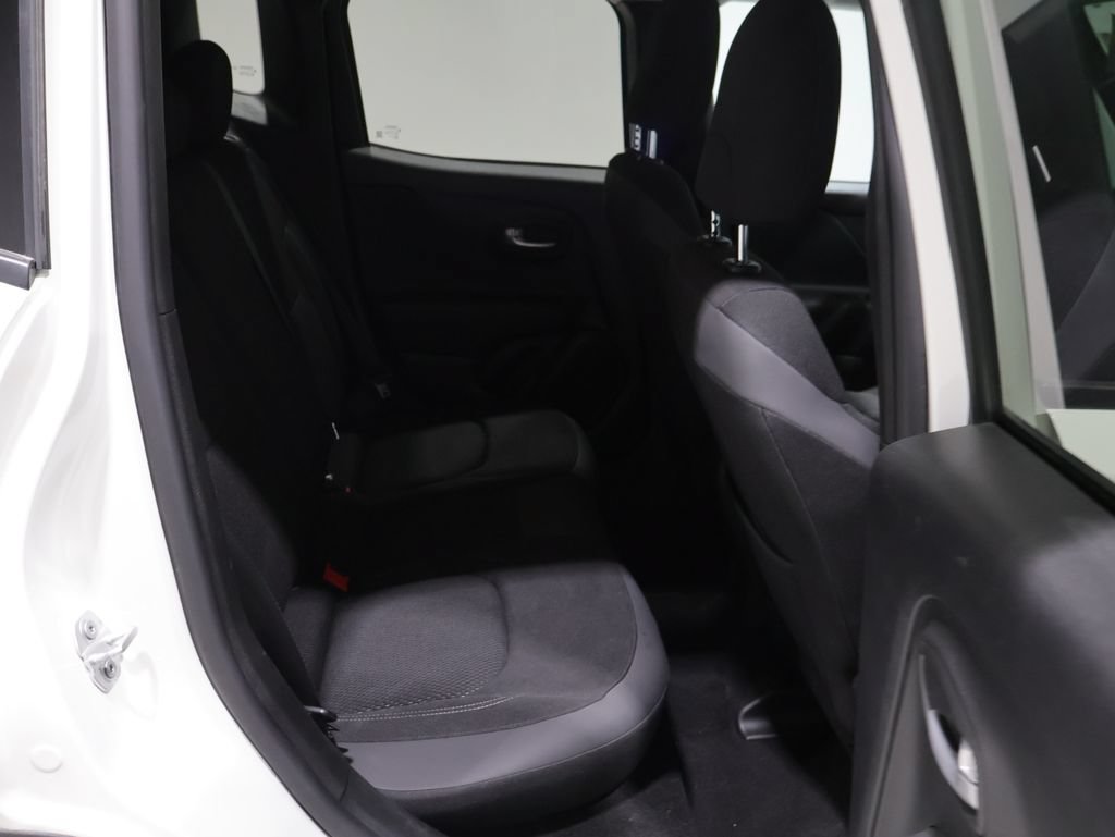 Certified 2023 Jeep Renegade Latitude w/ Premium Group AWD/4WD image 21
