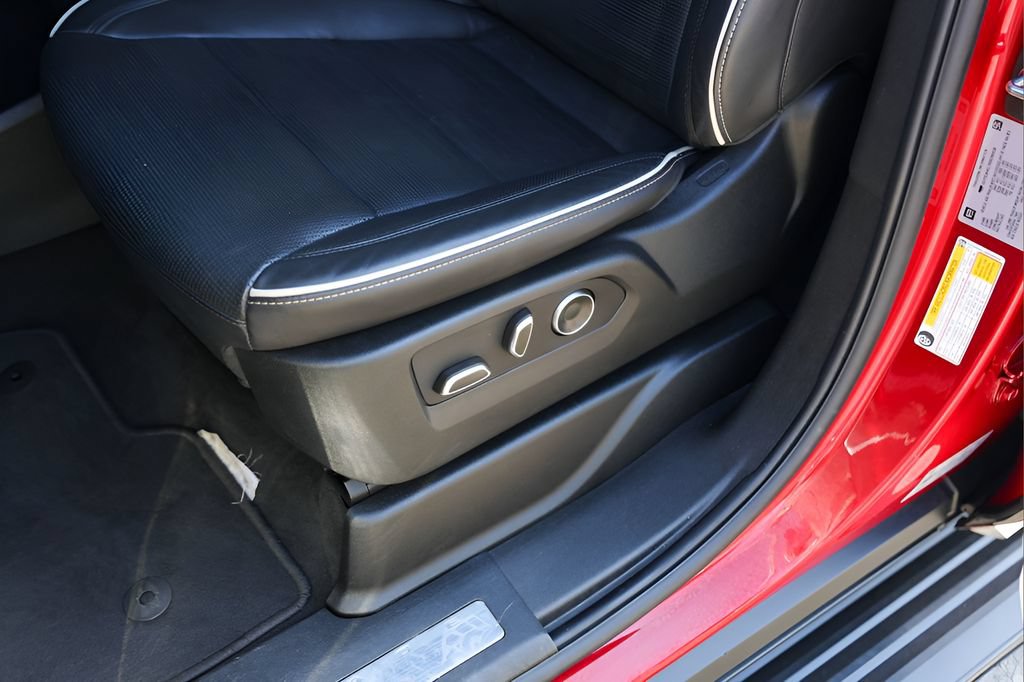 Certified 2024 Cadillac Escalade ESV Premium Luxury RWD image 8
