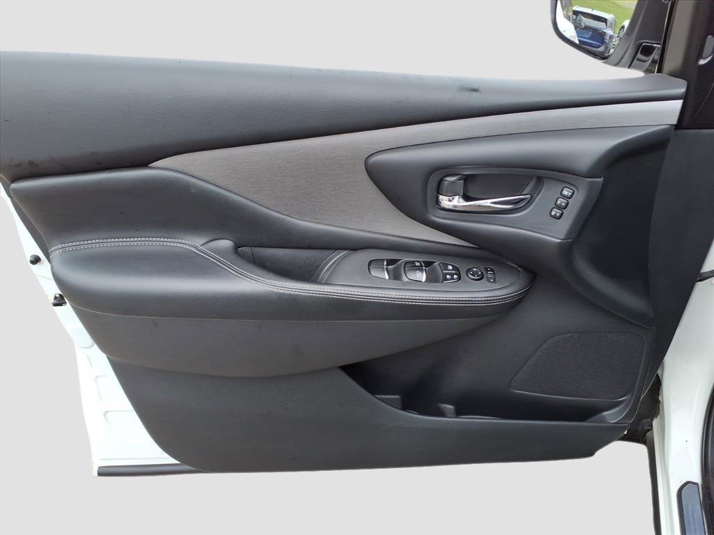Used 2019 Nissan Murano SL w/ Cargo Package image 17