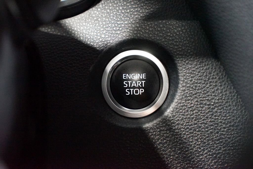 Certified 2025 Toyota Corolla SE image 25