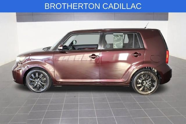 Used 2010 Scion xB FWD image 2