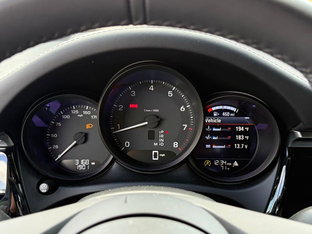 Certified 2026 Porsche Macan image 12