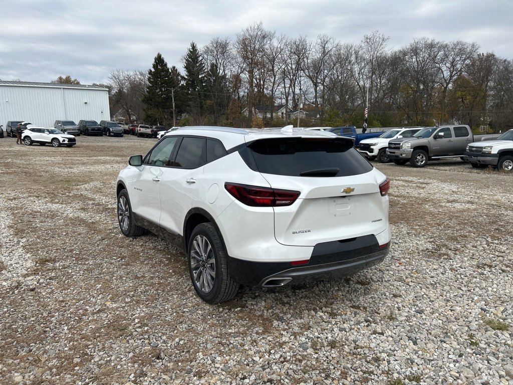 Used 2023 Chevrolet Blazer Premier image 12