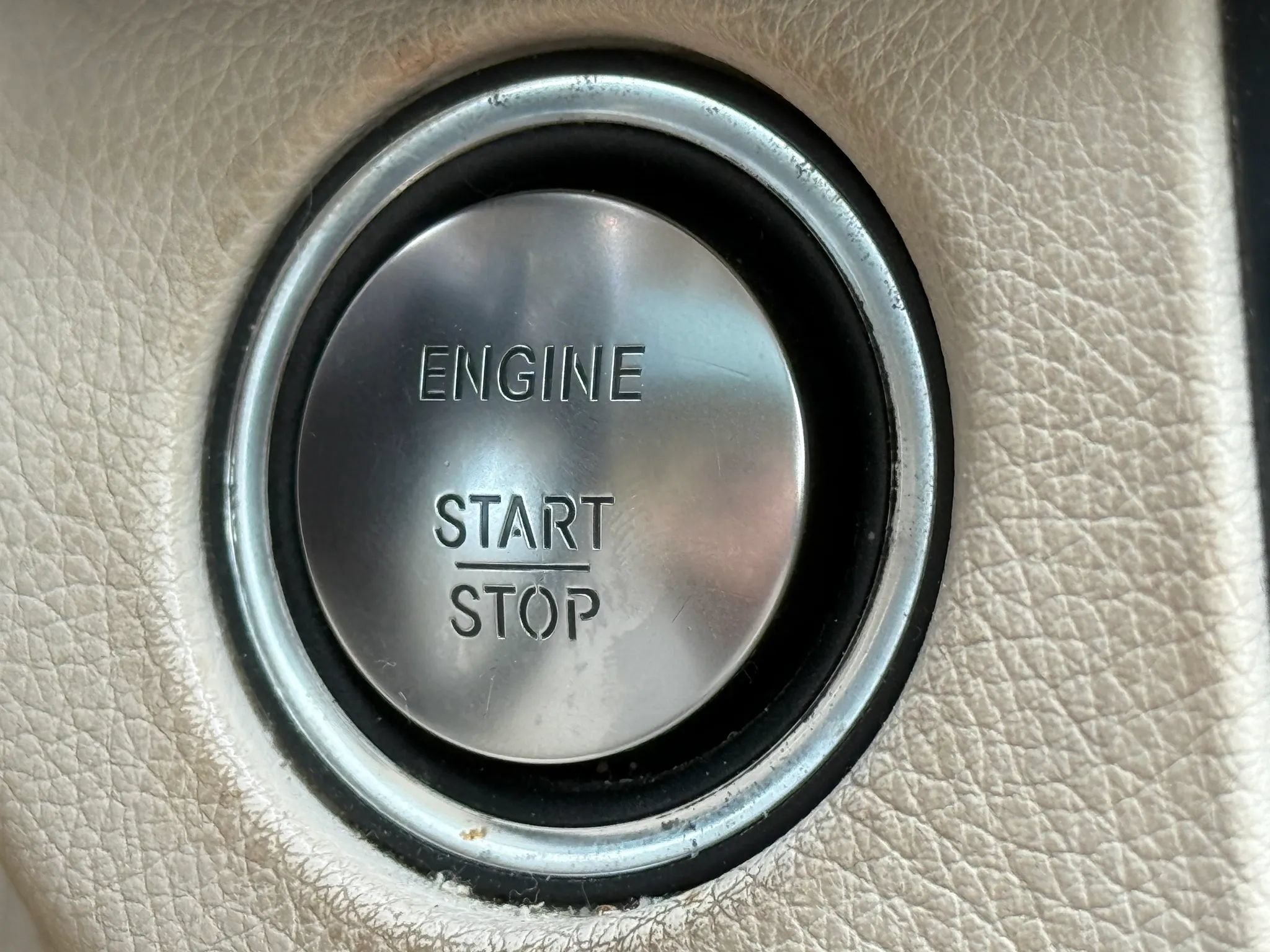 Used 2014 Mercedes-Benz E 350 Sedan image 27