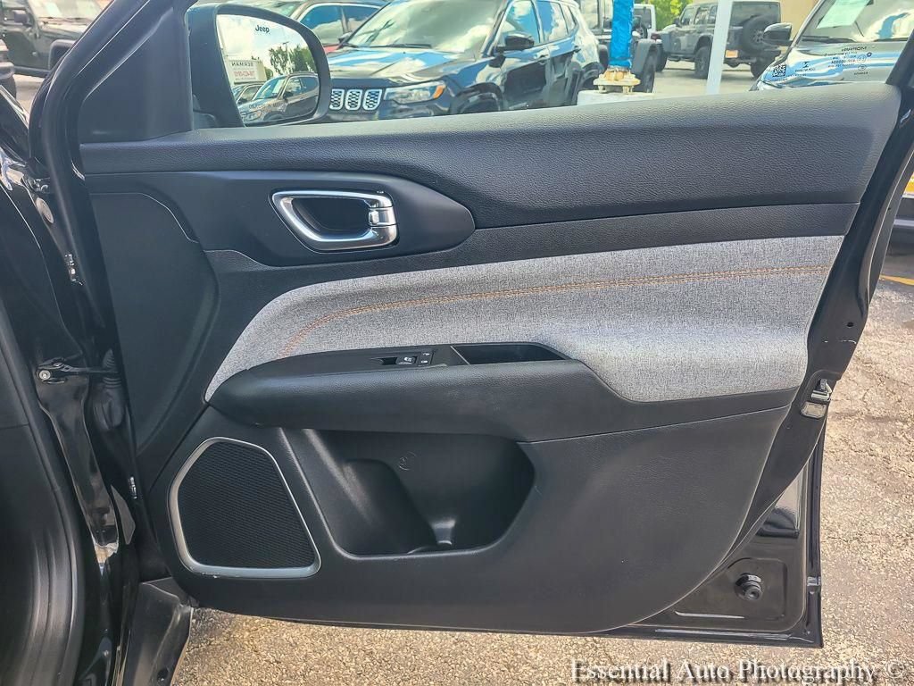 Certified 2022 Jeep Compass Sport AWD/4WD image 23