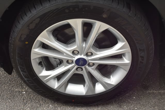 Used 2019 Ford Escape SE FWD image 45