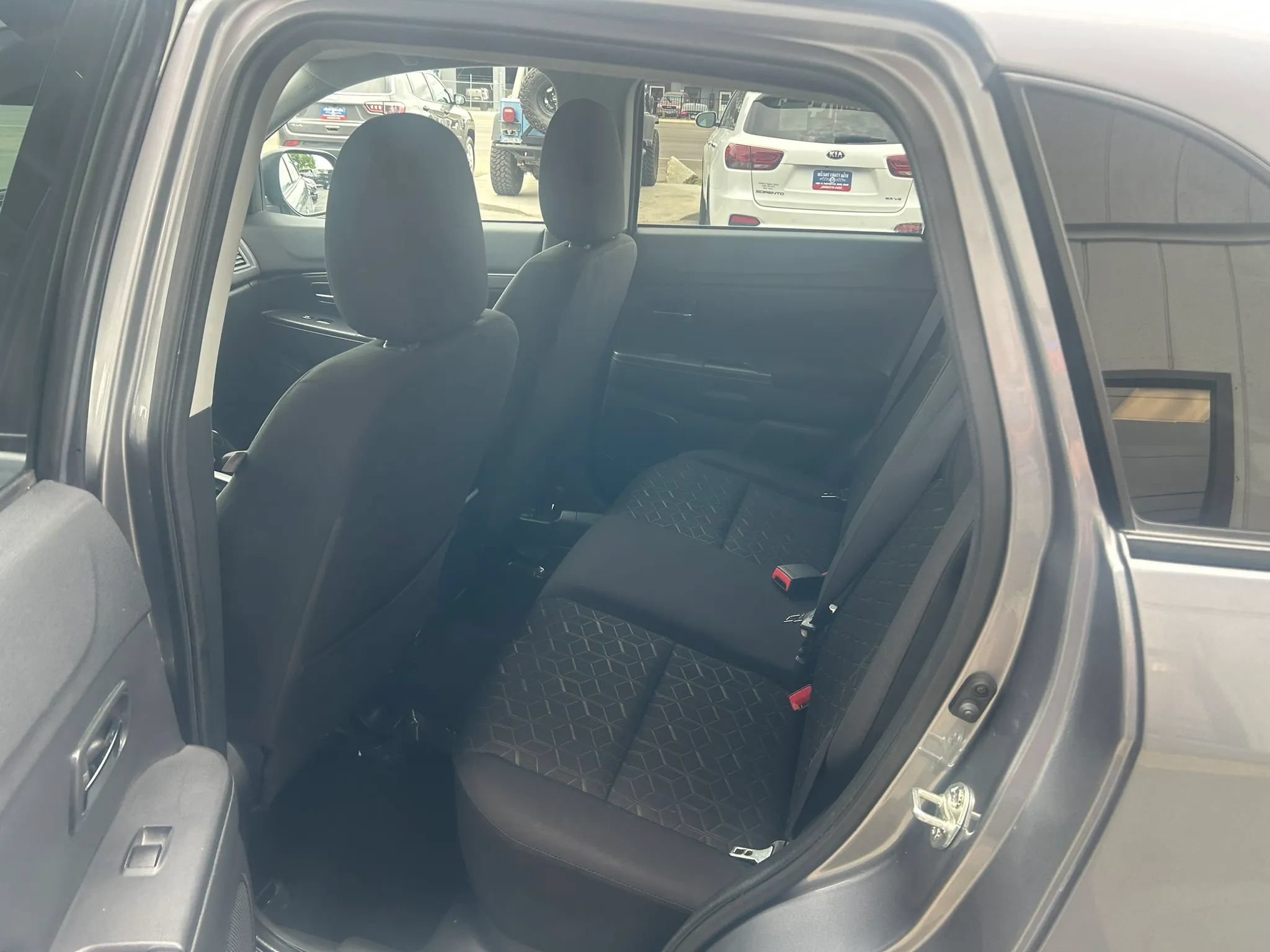 Used 2024 Mitsubishi Outlander Sport AWD image 13