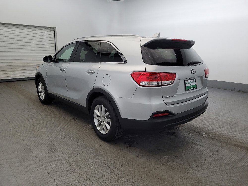 Used 2018 Kia Sorento LX image 5