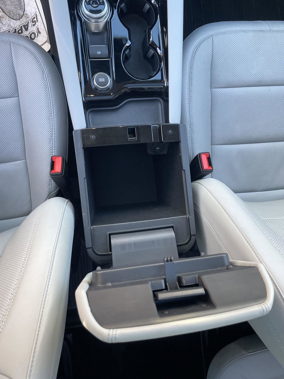 Used 2025 Ford Explorer Platinum w/ LUX Leather Package image 21