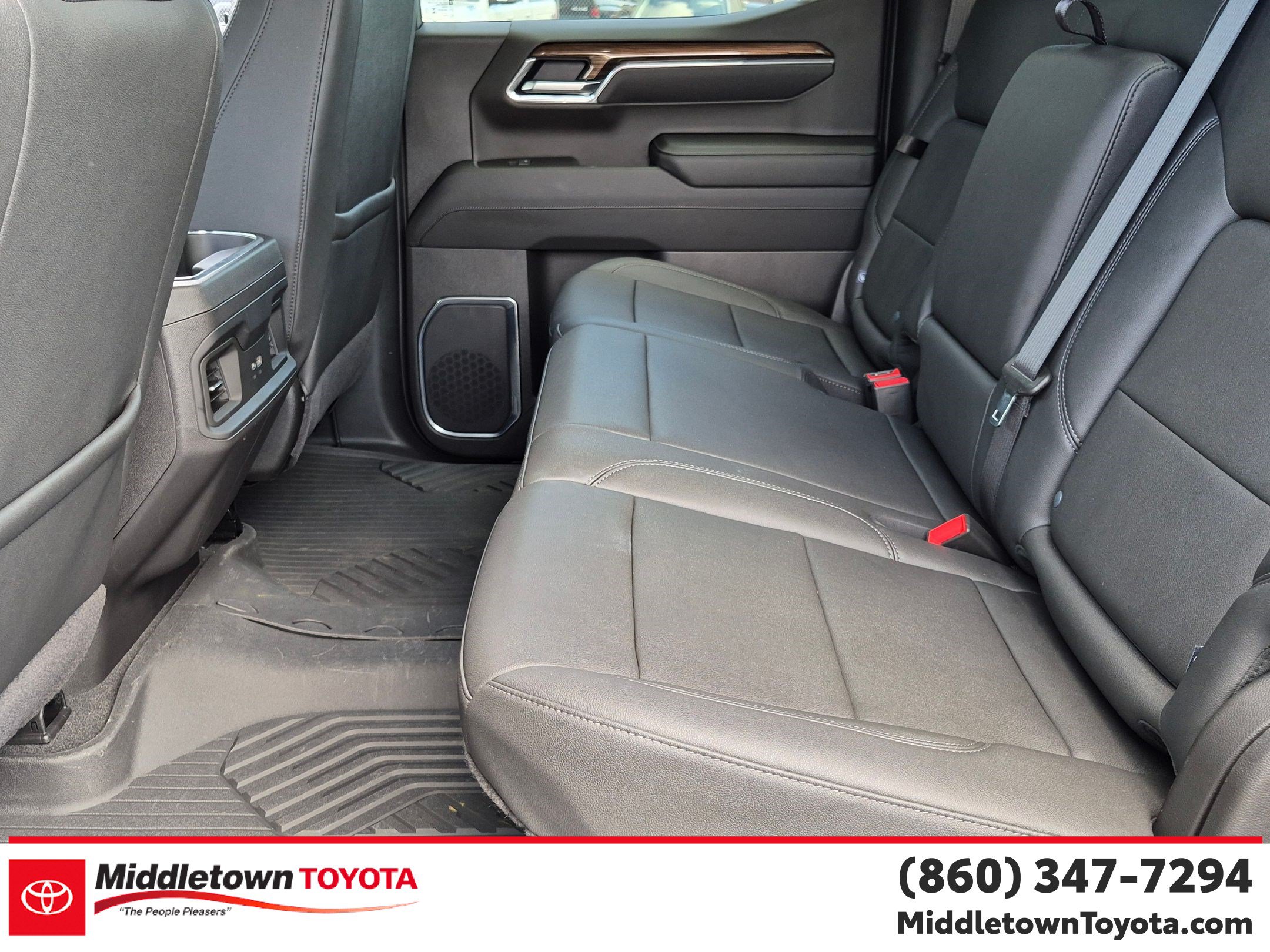 Used 2025 Chevrolet Silverado 1500 LT Trail Boss w/ LT Trail Boss Premium Package AWD/4WD image 35