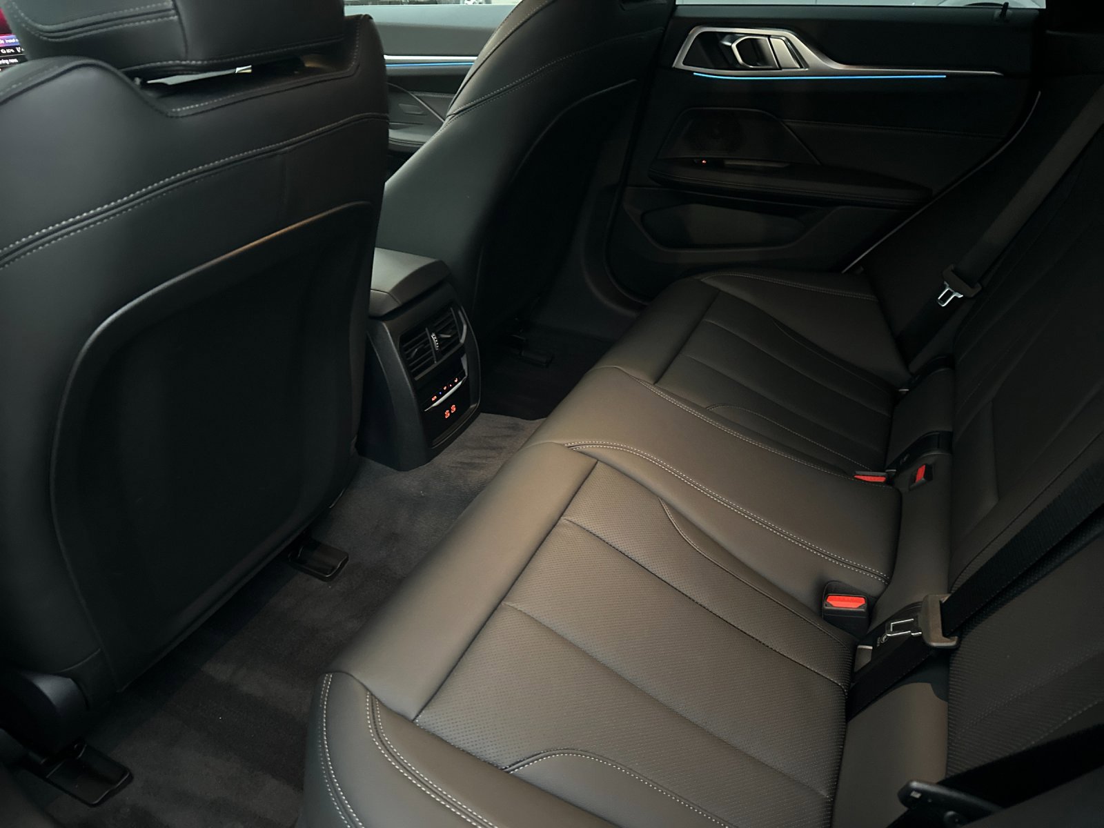 Used 2025 BMW i4 eDrive40 w/ Driving Assistance Package image 11