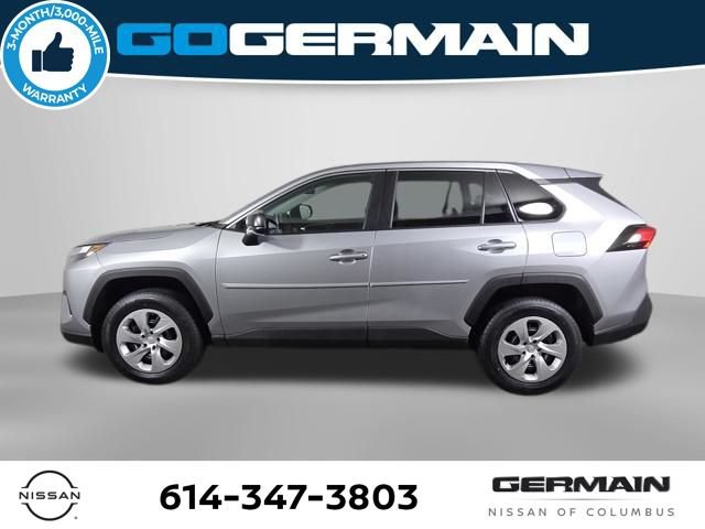 Used 2023 Toyota RAV4 LE AWD/4WD image 11