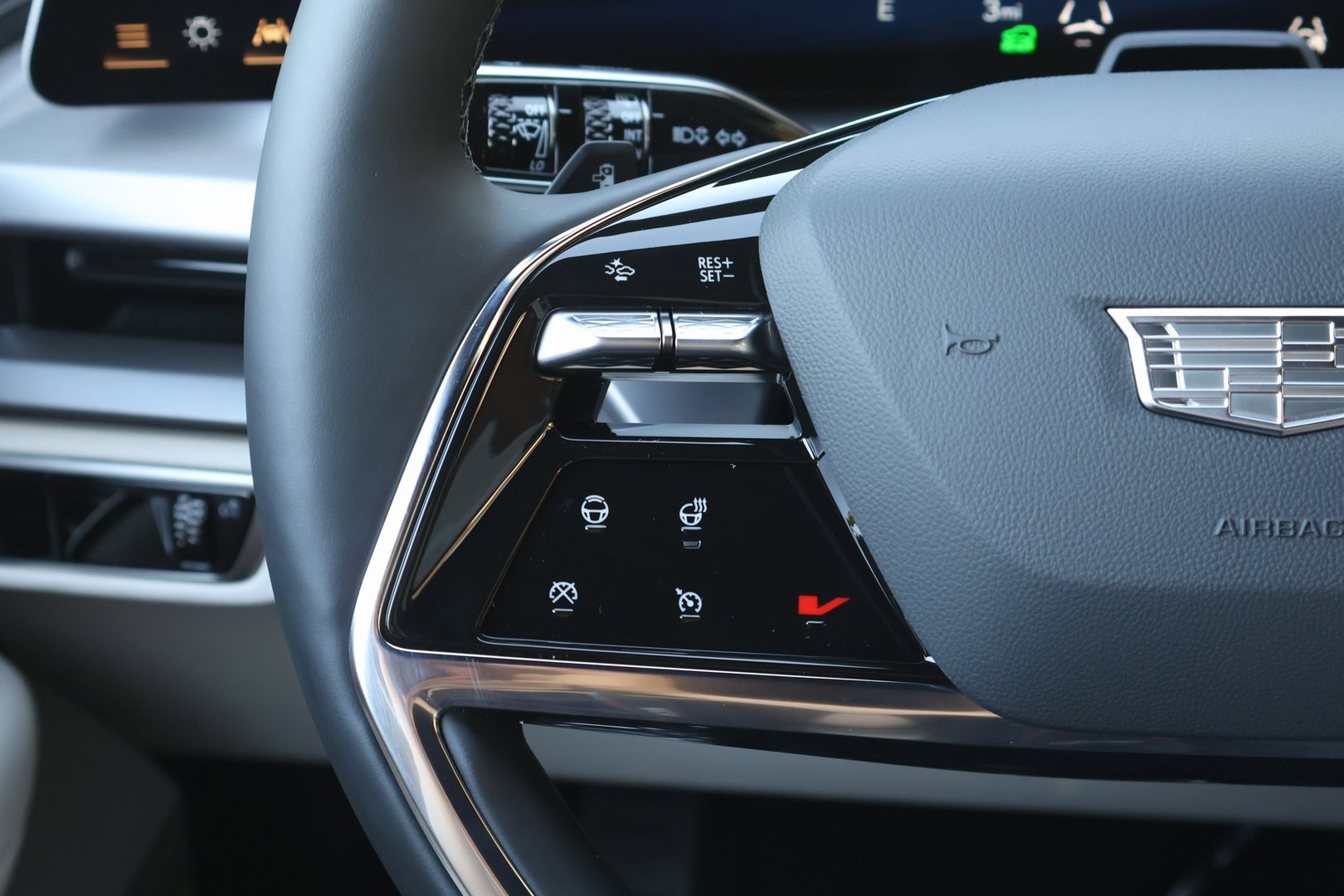 New 2026 Cadillac Vistiq Sport w/ LPO, Floor Liner Package image 22