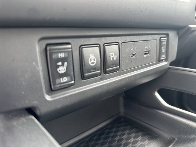 Certified 2025 Nissan Frontier SV w/ SV Convenience Package RWD image 6