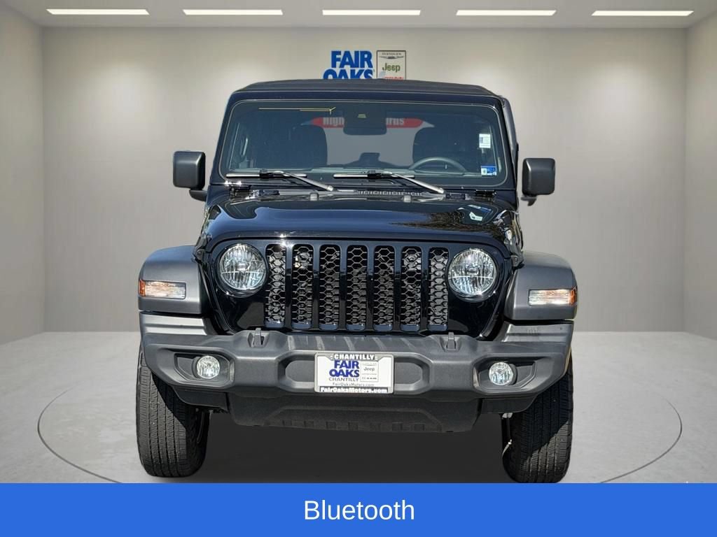 Used 2024 Jeep Wrangler Unlimited Sport AWD/4WD image 4