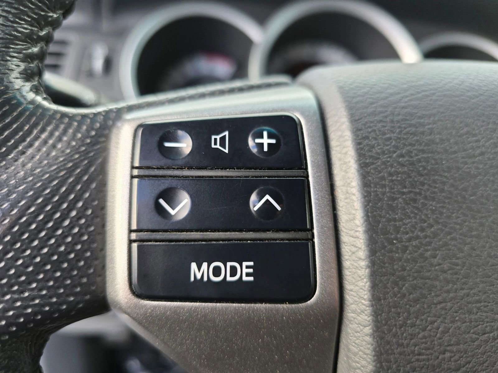 Used 2012 Toyota Tacoma PreRunner image 27