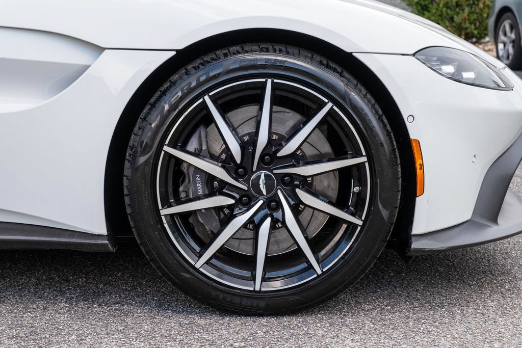 Used 2019 Aston Martin V8 Vantage Coupe RWD image 12