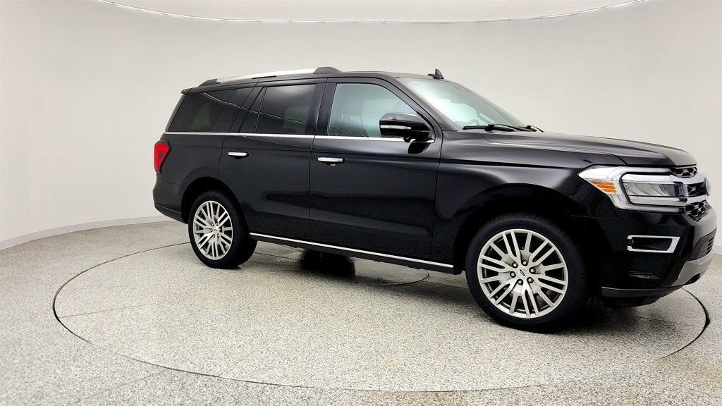 Used 2023 Ford Expedition Limited AWD/4WD image 3