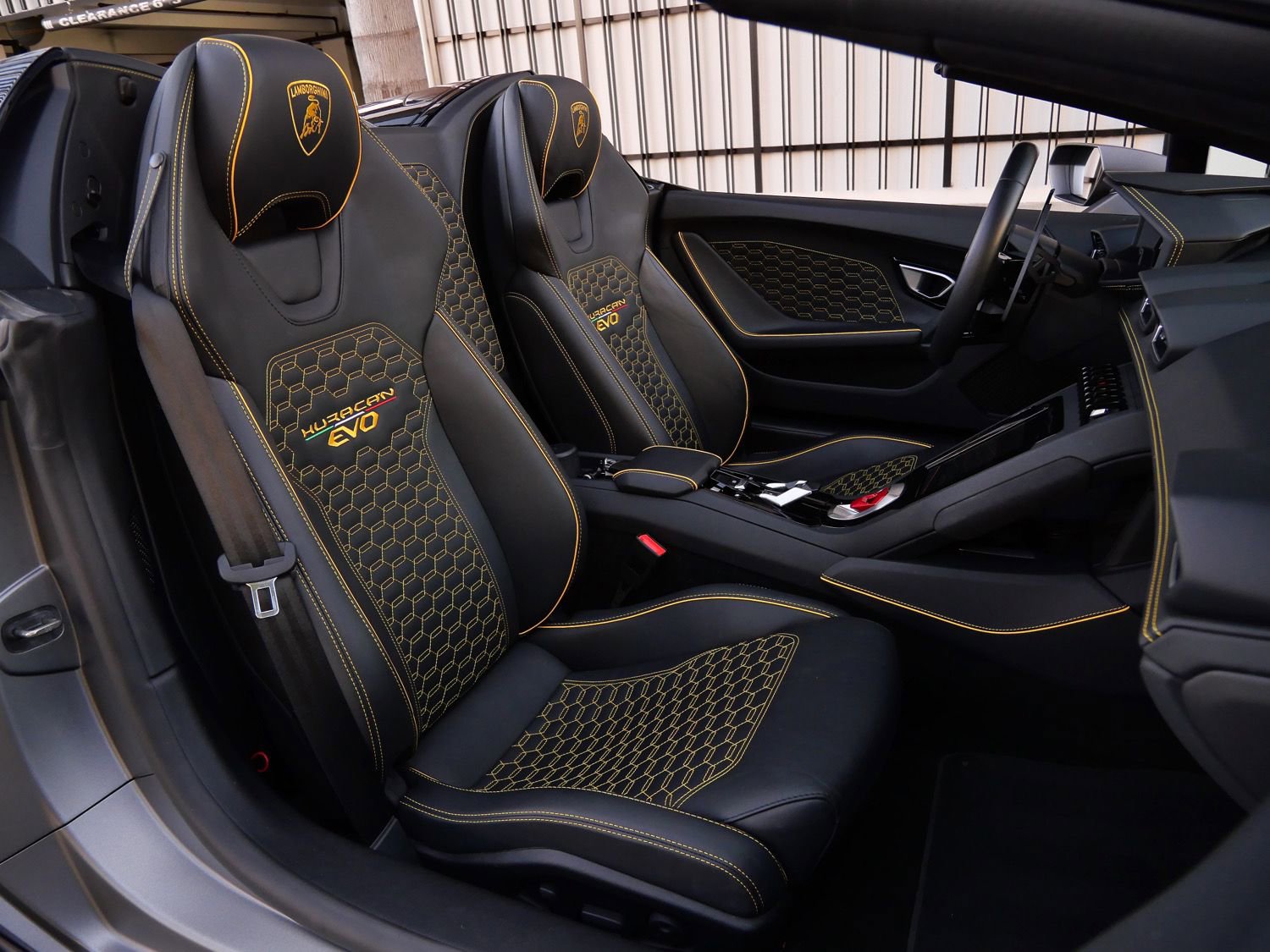 Used 2023 Lamborghini Huracan EVO image 8