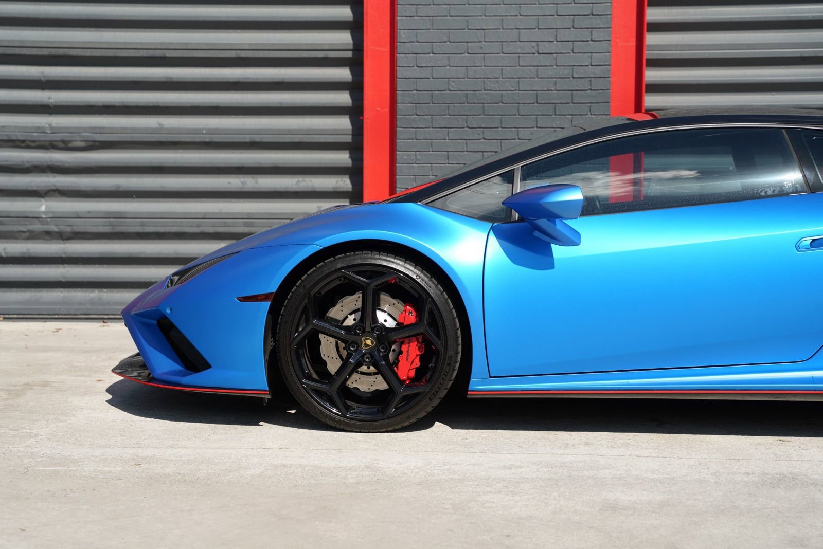 Used 2021 Lamborghini Huracan EVO image 4
