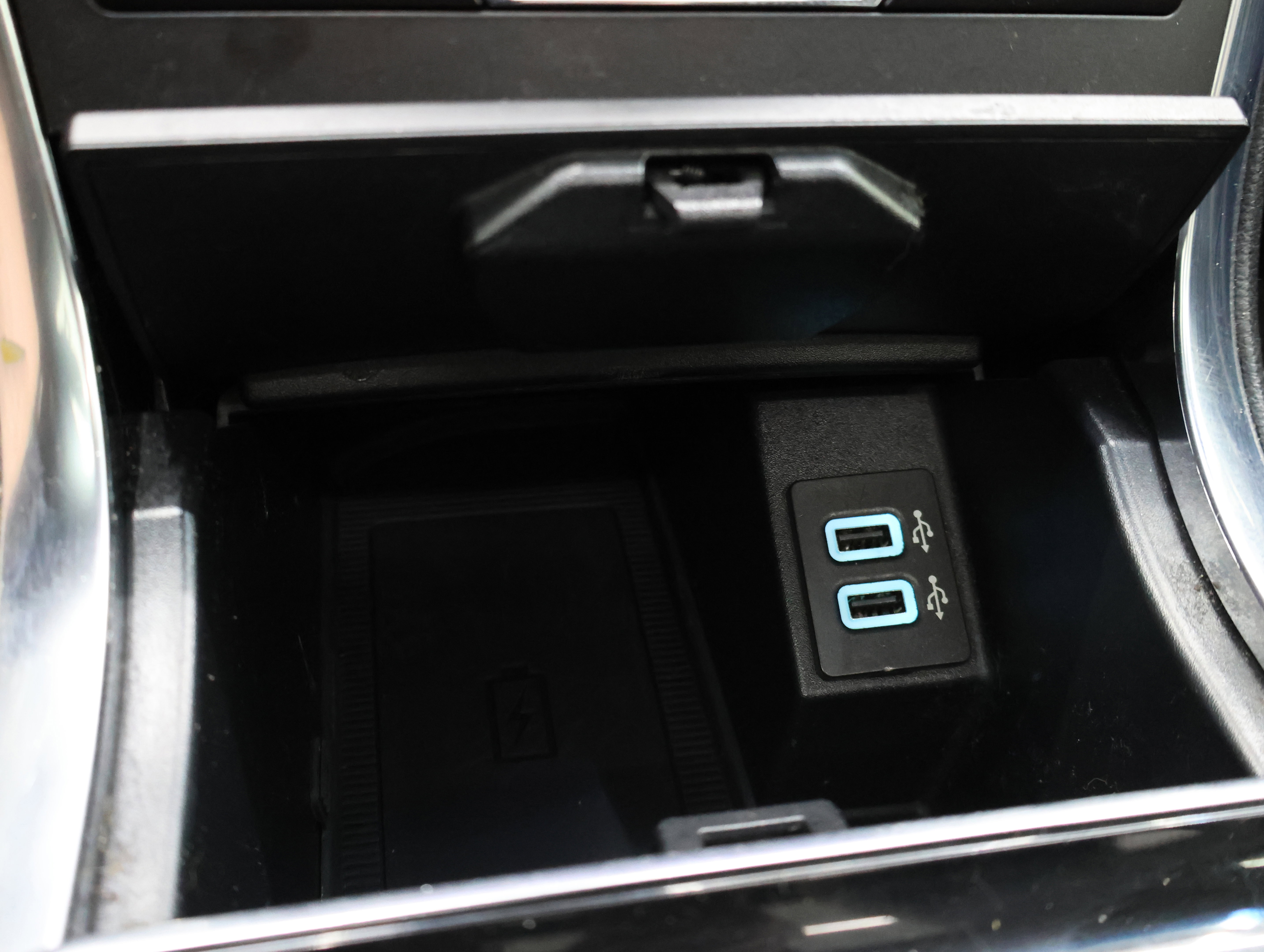 Used 2020 Ford Edge Titanium w/ Class II Trailer Tow Package AWD/4WD image 56