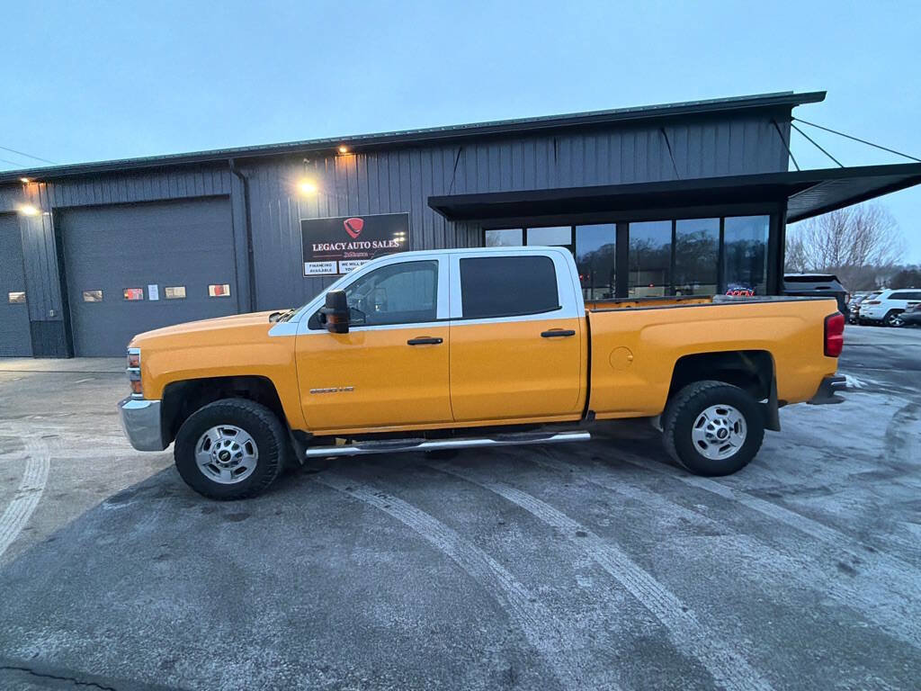 Used 2019 Chevrolet Silverado 2500 LT AWD/4WD image 2