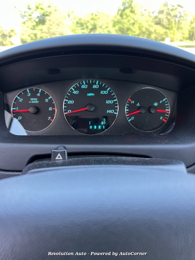 Used 2010 Chevrolet Impala LTZ image 12