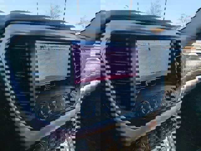 Used 2023 GMC Acadia SLE w/ Driver Convenience Package image 14