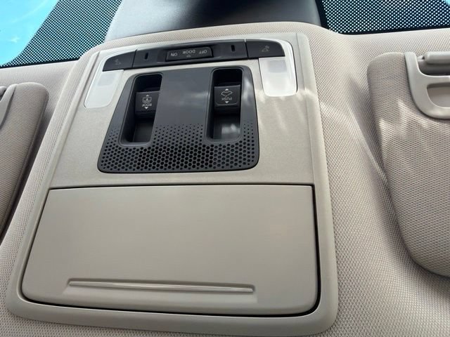 Used 2025 Honda Pilot Touring image 25
