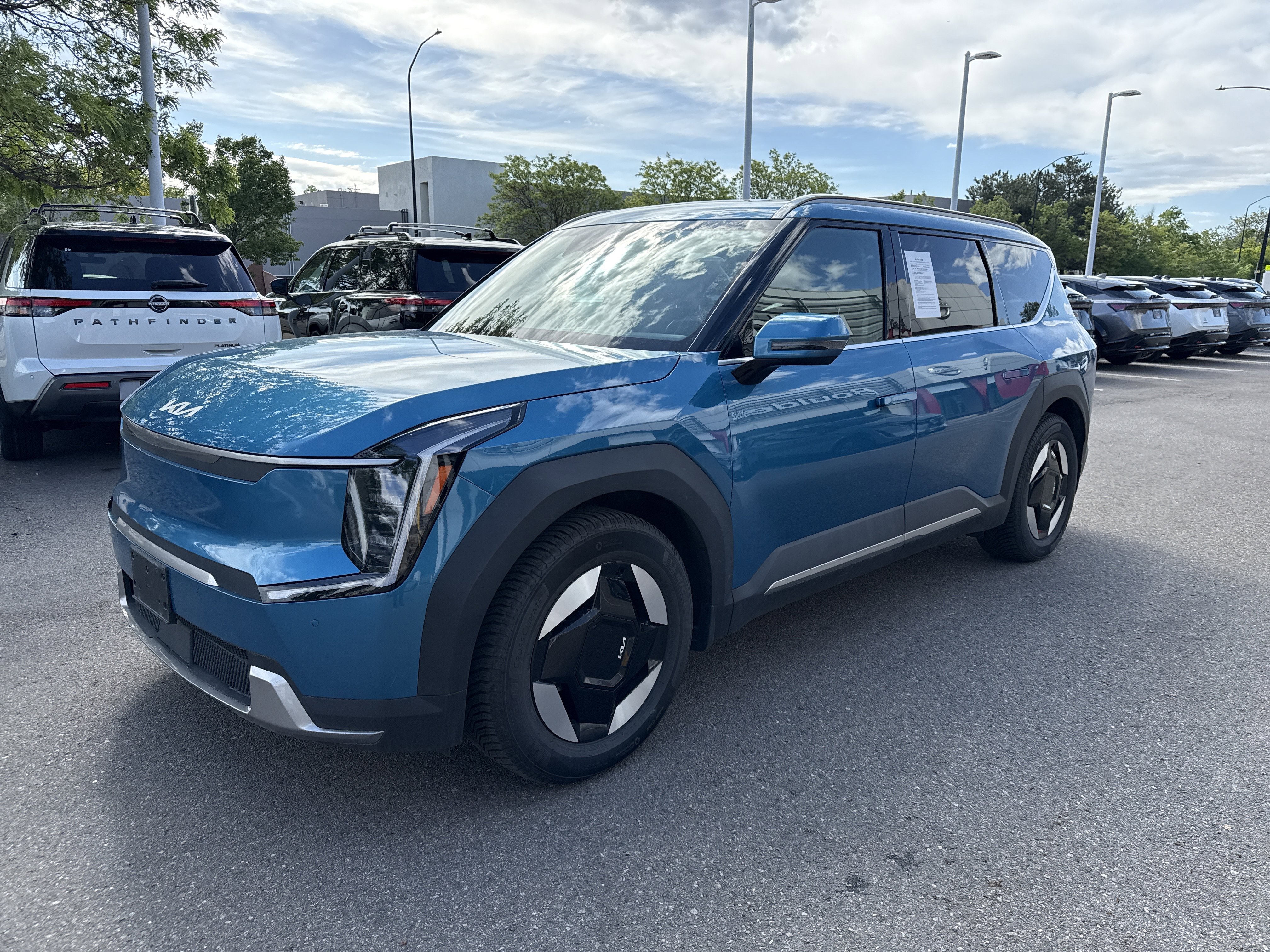 Used 2024 Kia EV9 Wind AWD/4WD image 3