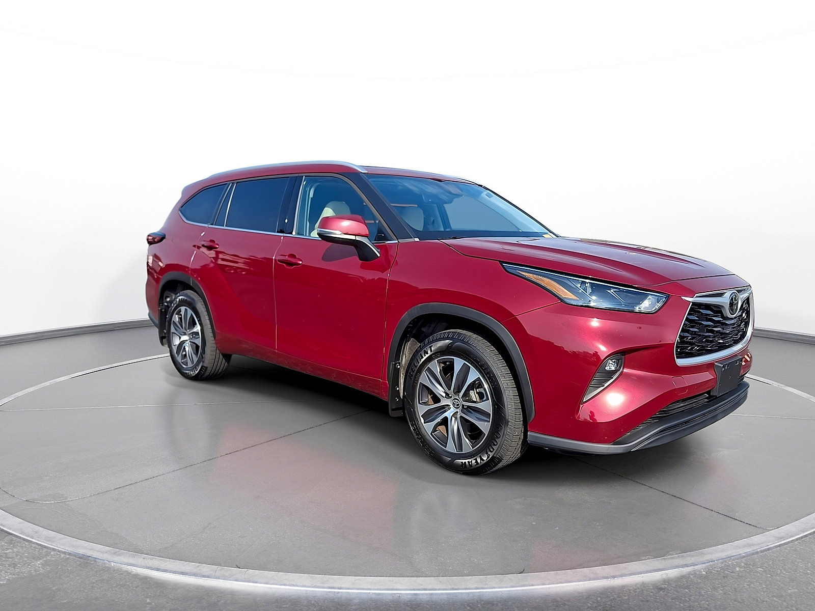Used 2022 Toyota Highlander XLE AWD/4WD video 2
