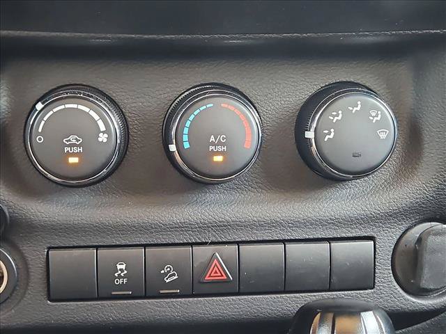 Used 2012 Jeep Wrangler Sport AWD/4WD image 21