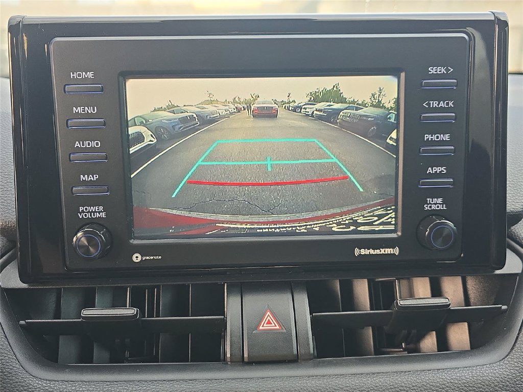 Used 2020 Toyota RAV4 LE FWD image 17