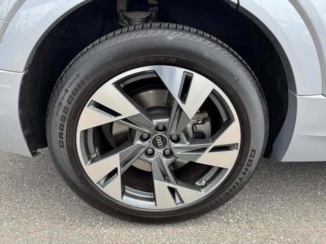 Used 2022 Audi e-tron Premium w/ Convenience Plus Package image 15