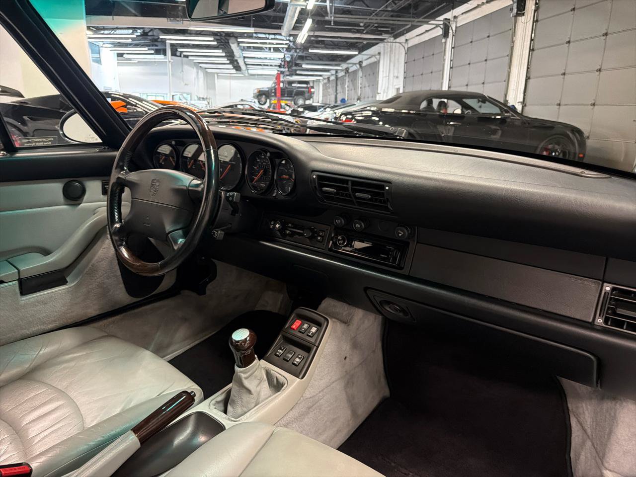 Used 1995 Porsche 911 Cabriolet image 30