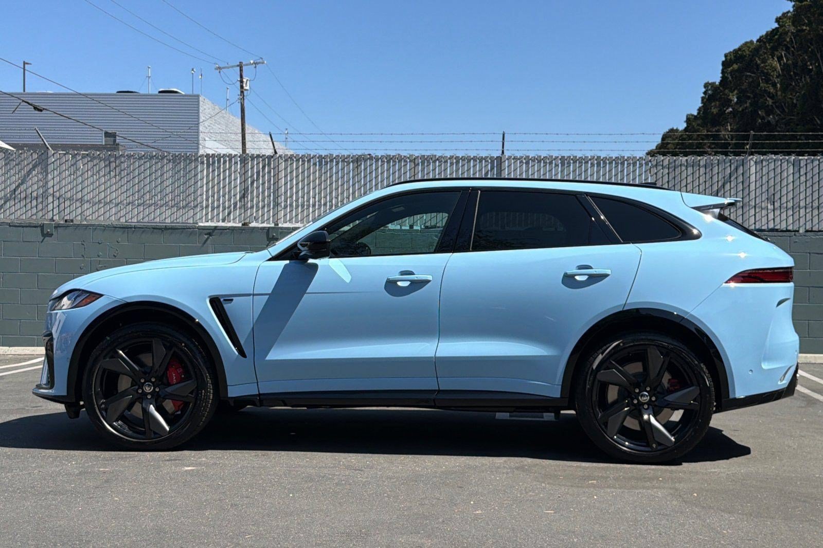 New 2026 Jaguar F-PACE SVR 575 Edition AWD/4WD image 2