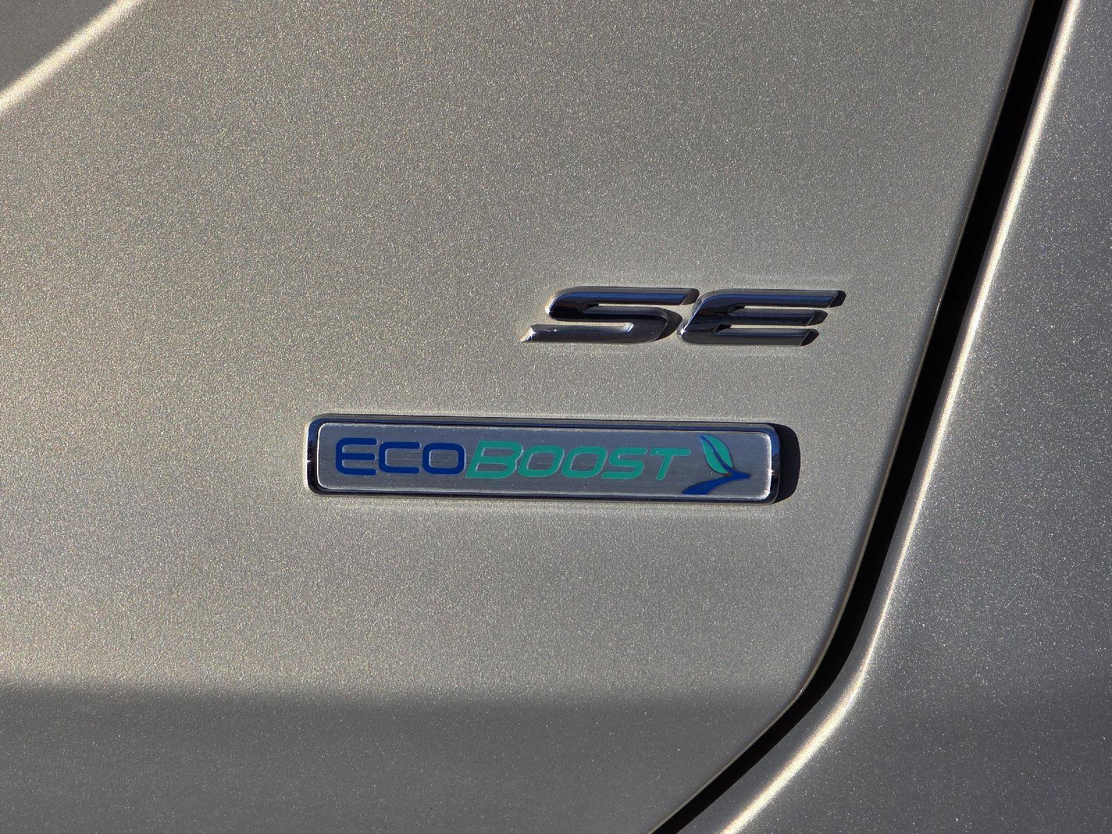 Used 2016 Ford Fusion SE w/ Equipment Group 201A image 40