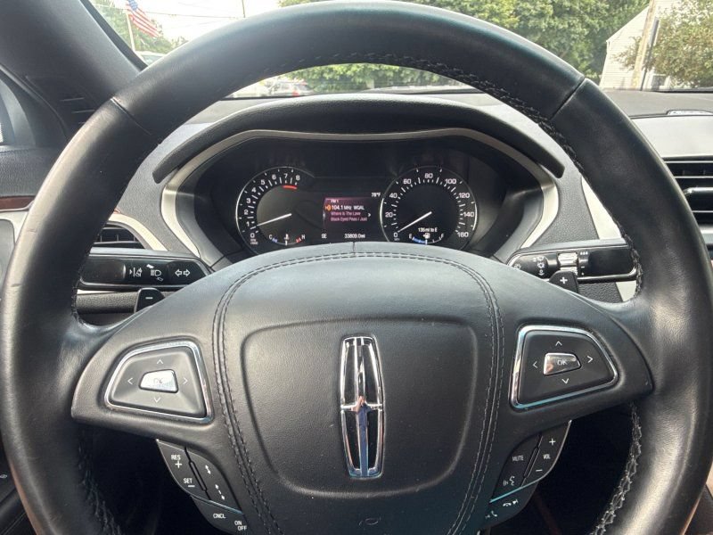 Used 2019 Lincoln MKZ Reserve AWD/4WD image 22