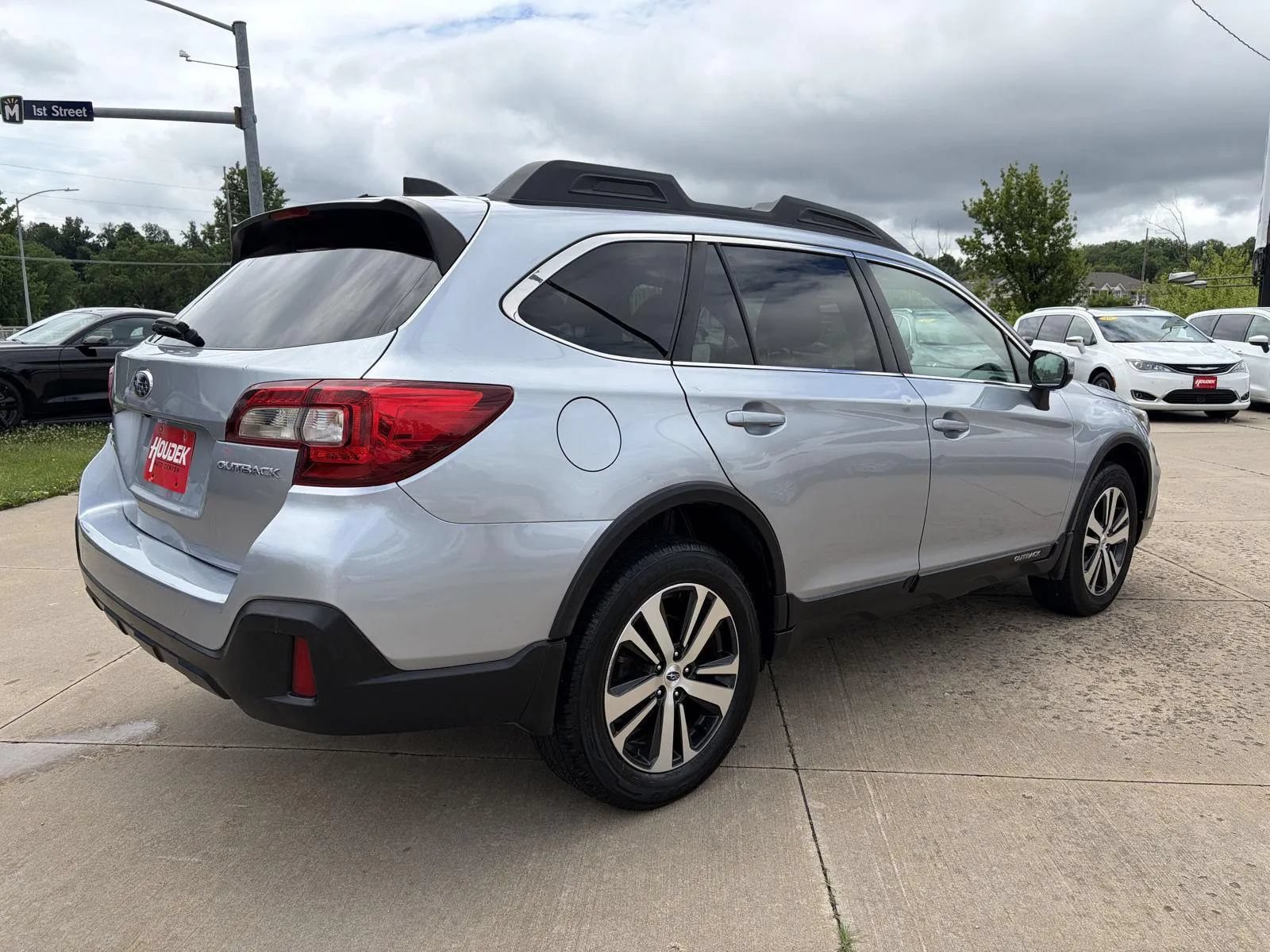 Used 2018 Subaru Outback 2.5i Limited w/ Protection Package #1 AWD/4WD image 8