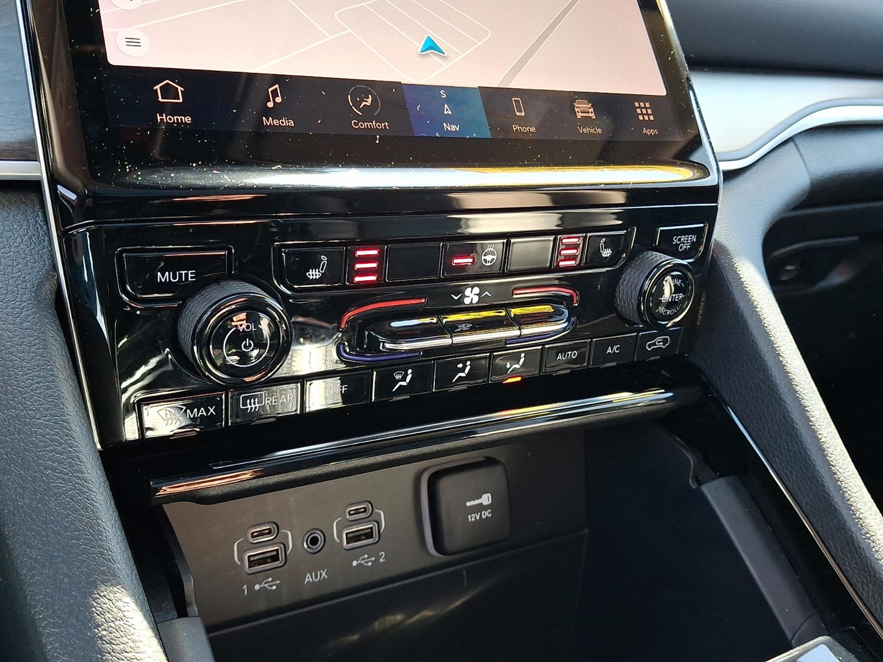 Certified 2023 Jeep Grand Cherokee Limited image 17