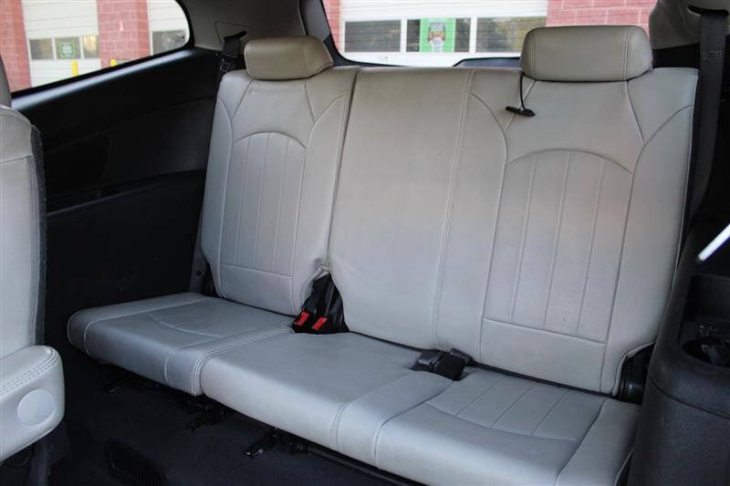 Used 2011 Chevrolet Traverse LTZ w/ LPO, 'HIT The Road' Package AWD/4WD image 29