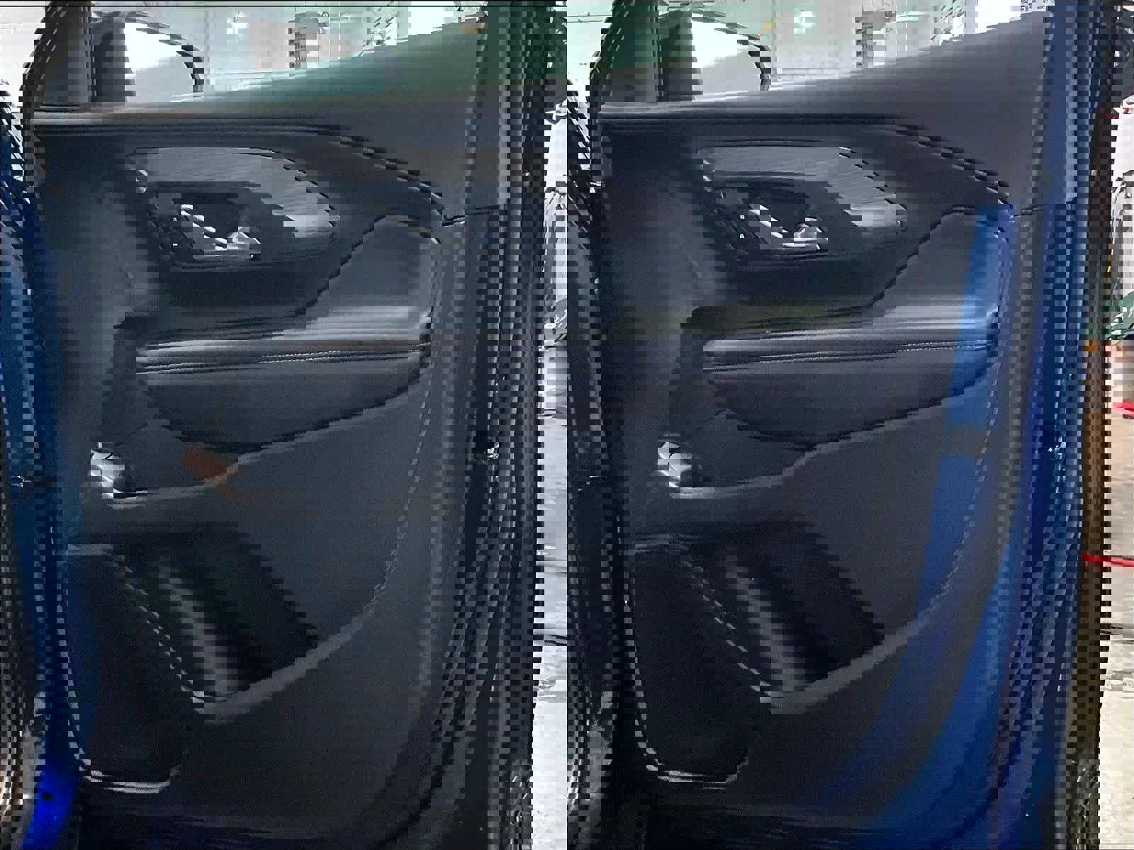 Used 2023 GMC Terrain SLE w/ Driver Convenience Package image 12