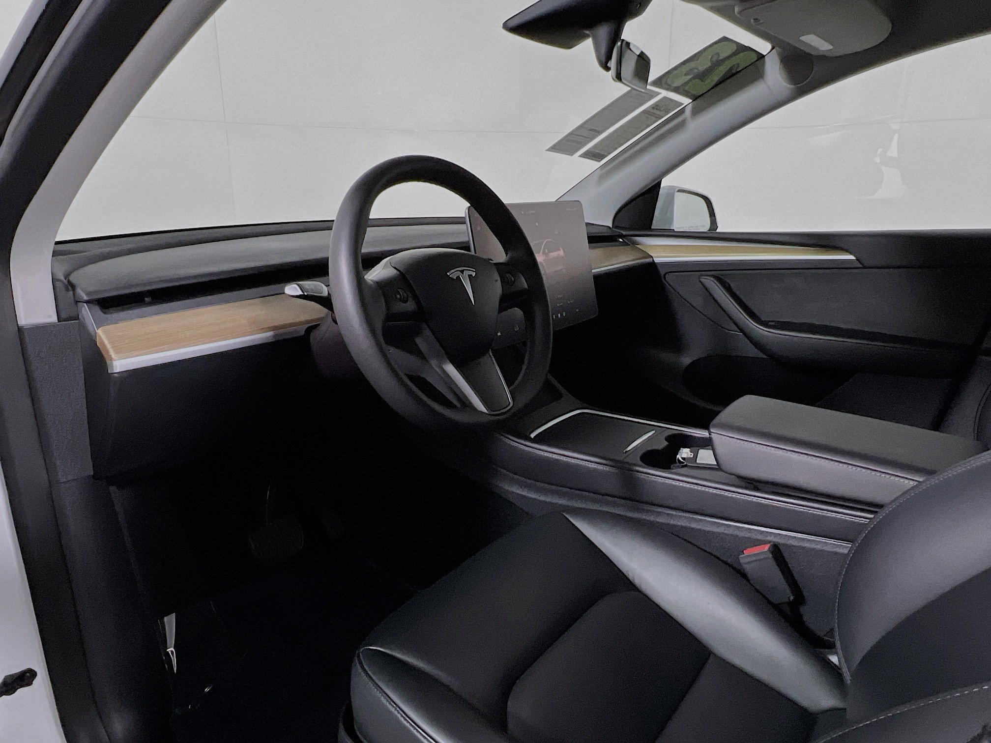 Used 2023 Tesla Model Y Long Range image 29